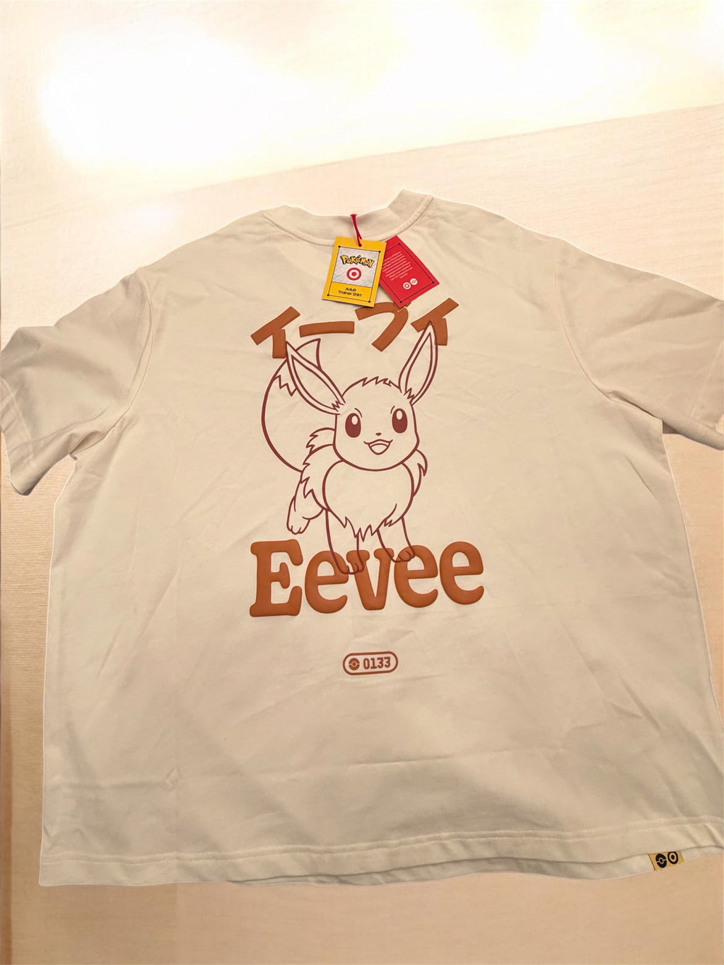 Adult Eevee Graphic Print Short Sleeve Crewneck T-Shirt - Pokémon x Target (LARGE)