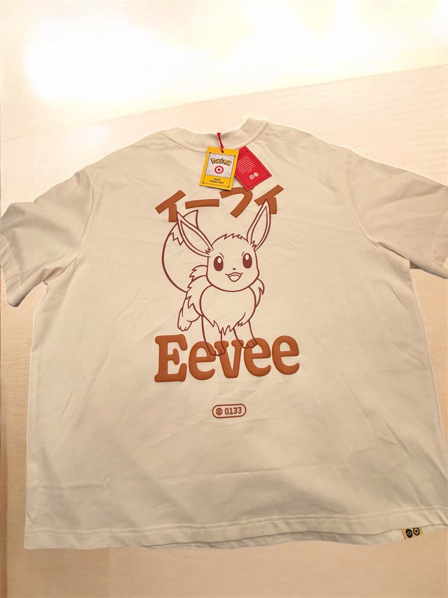Adult Eevee Graphic Print Short Sleeve Crewneck T-Shirt - Pokémon x Target (LARGE)